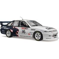 CLASSIC CARLECTABLES 1/18 HOLDEN VP COMMODORE 1992 BATHURST