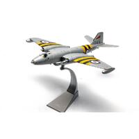 CORGI 1/72 ENGLISH ELECTRIC CANBERRA B.6 WT370 "OPERATION MUSKETEER" 1956