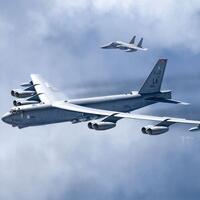 ACADEMY 1/144 BOEING USAF B-52H 20TH BS "BUCCANEERS" PLASTIC MODEL KIT [12622]