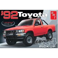 Amt 1/20 1992 Toyota 4X4 Pickup Plastic Model Kit