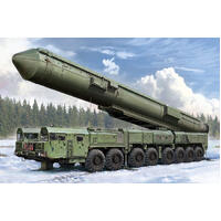 HOBBYBOSS 1/72 15U175 TEL OF RS-12M1 TOPOL-M ICBM COMPLEX PLASTIC MODEL KIT [82952]