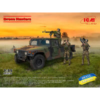 Icm 1/35 Drone Hunters Plastic Model Kit Diorama Set