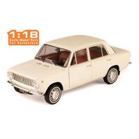 IXO Models 1/18 Fiat 124 1971
