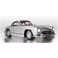 Ixo Collections 1/8 Mercedes-Benz 300 Sl (Silver) Full Kit