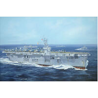 TRUMPETER 1/350 USS CVE-26 SANGAMON PLASTIC MODEL KIT [05369]